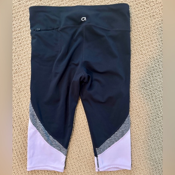 Gap Athletic Cropped Eclipse Pants - Picture 2 of 2